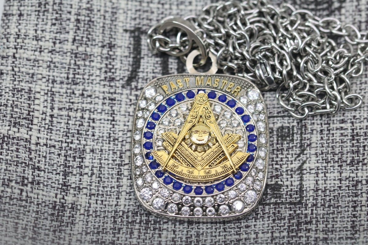Masons Past Masters Pendant Necklace - Big Boy Series, Golden Compass - fratrings