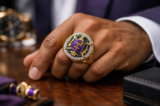 How to Pick a Que Themed Statement Ring - fratrings
