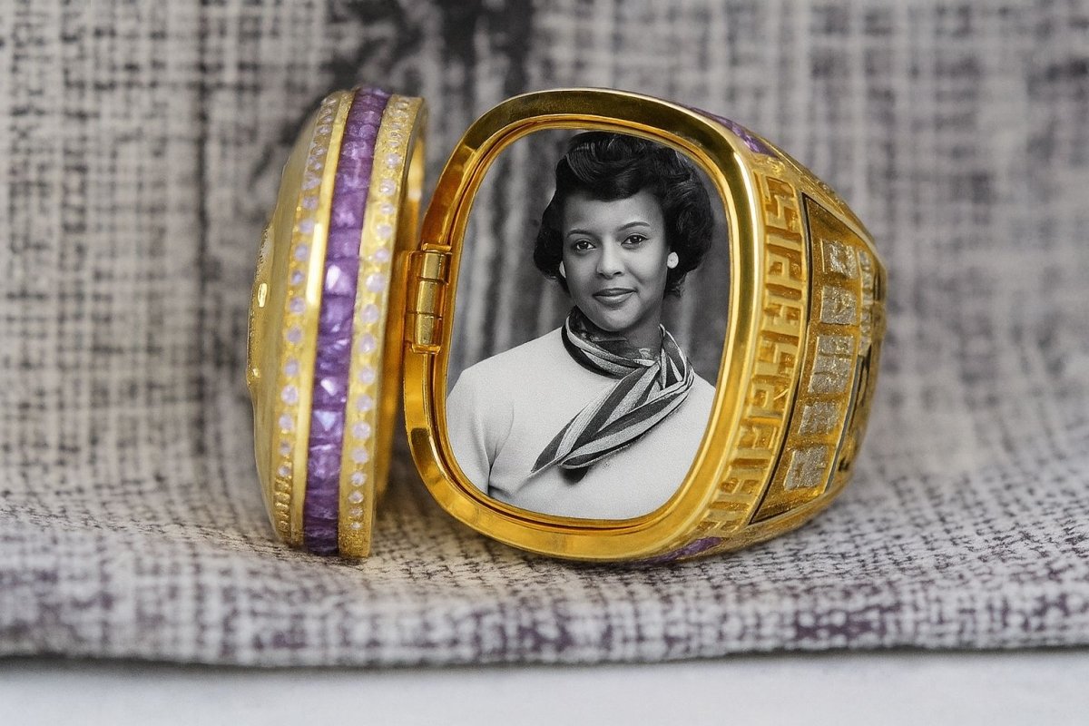 Alpha Phi Alpha Masterpiece Series, Life Members - fratrings