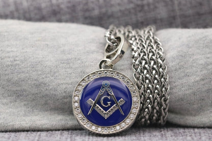 Freemasonry Masons Pendant Necklace - Classic Man, Silver - fratrings