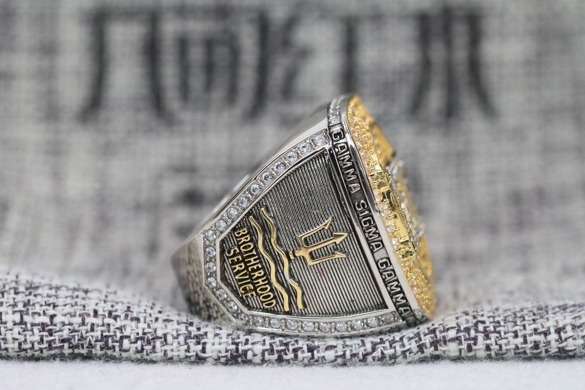 Gamma Sigma Gamma Official Series dual-tone ring — Brotherhood Service side