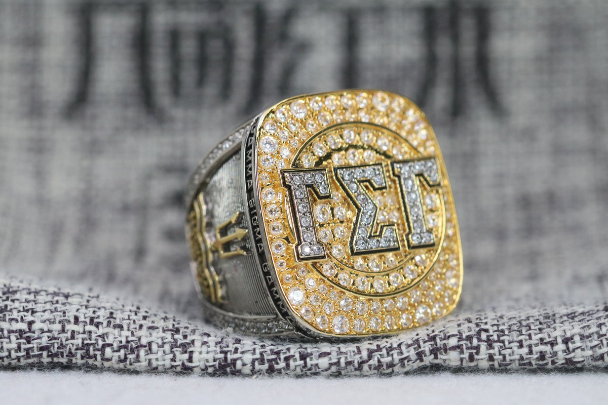 Gamma Sigma Gamma Official Series dual-tone ring — front angle