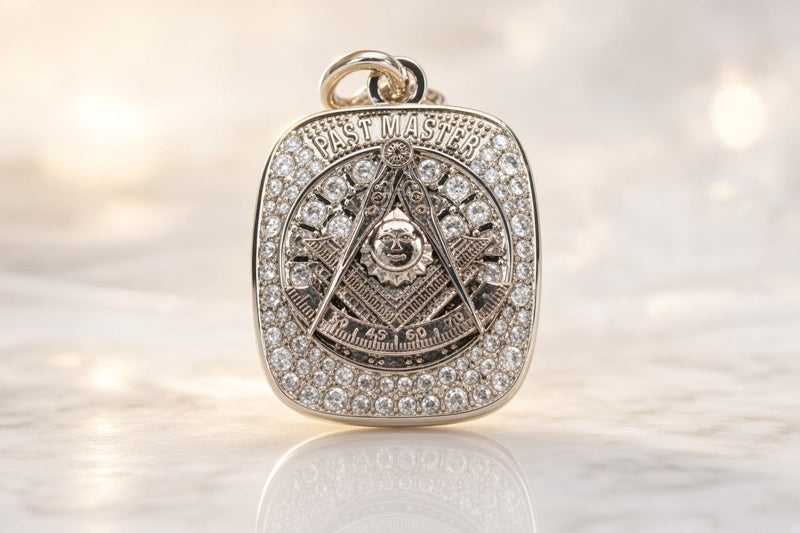 Masons Past Master Big Boy Pendant Necklace, Silver Compass